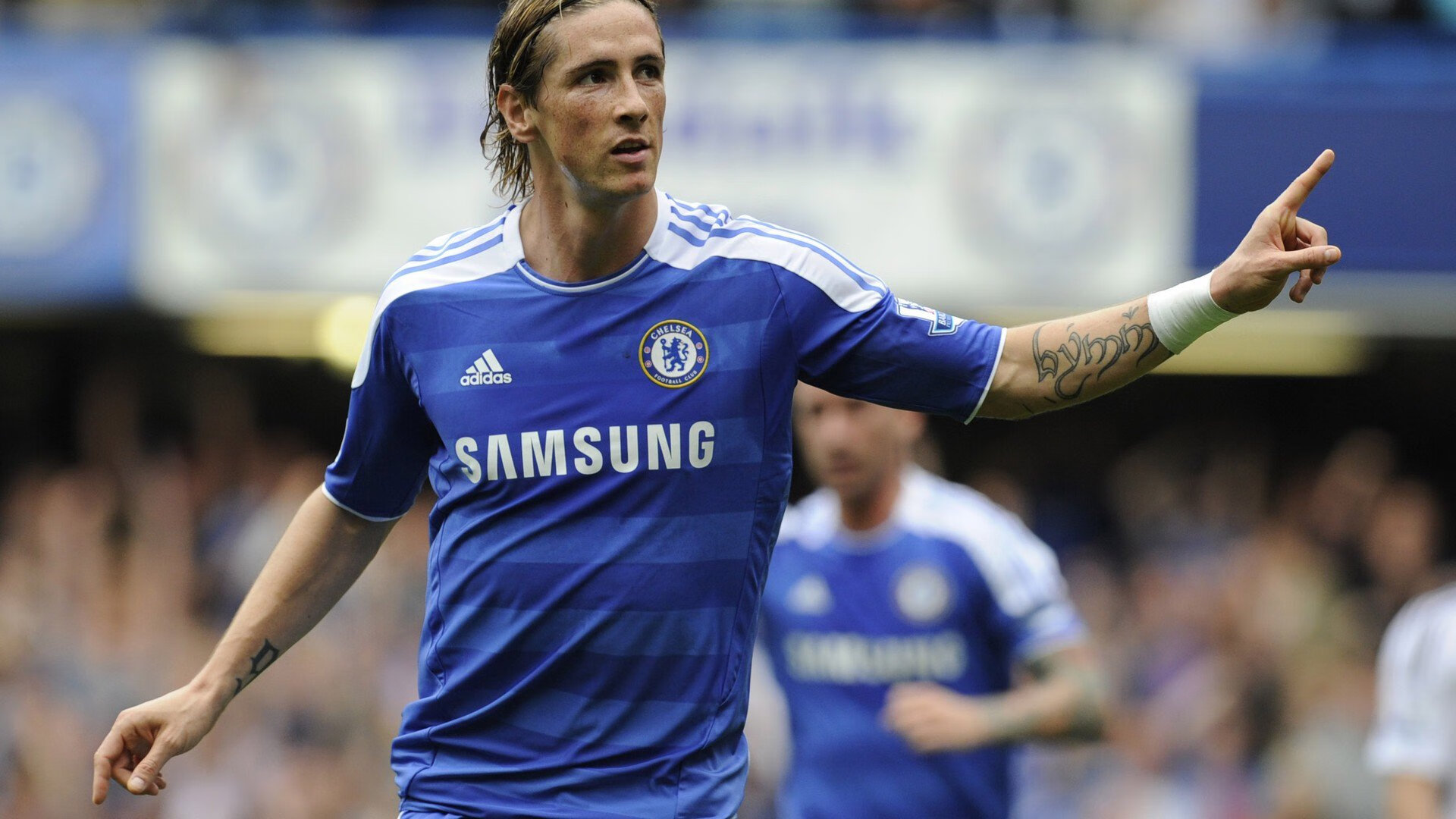 中场拦截效率提升前场反抢形成高压态势制造多次机会,足坛拦截最好的中场